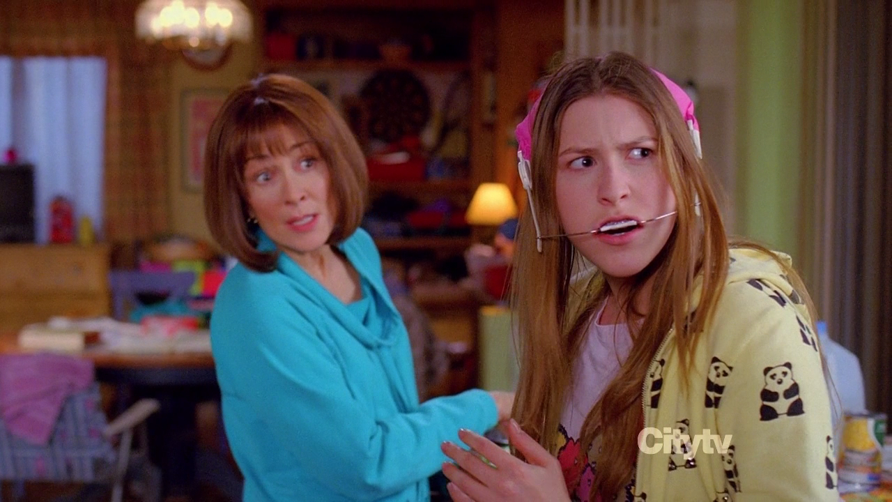 The Middle - 3x19 - The Paper Route