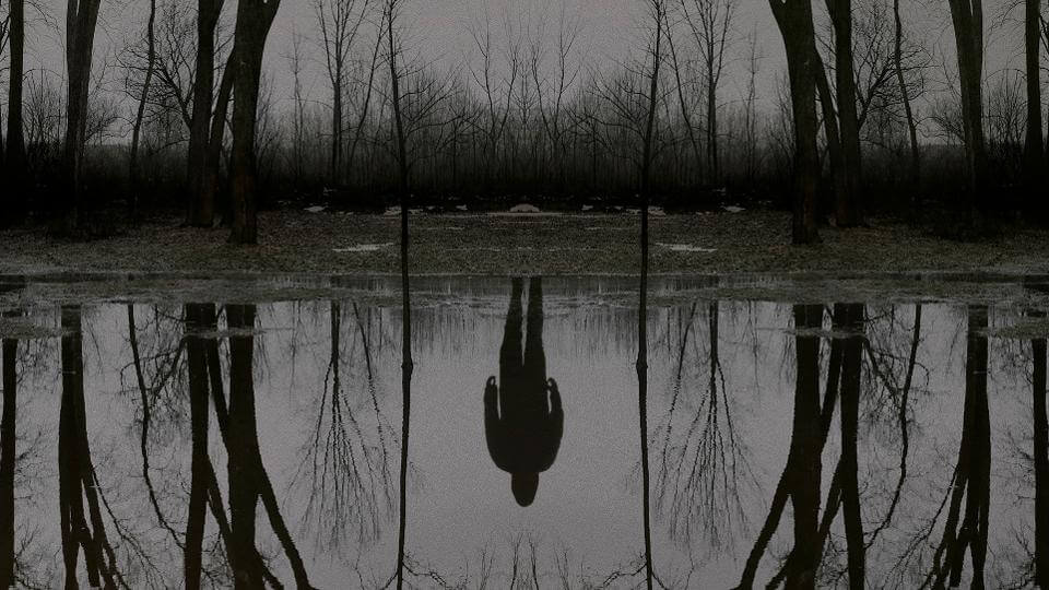 The Outsider inleder starkt